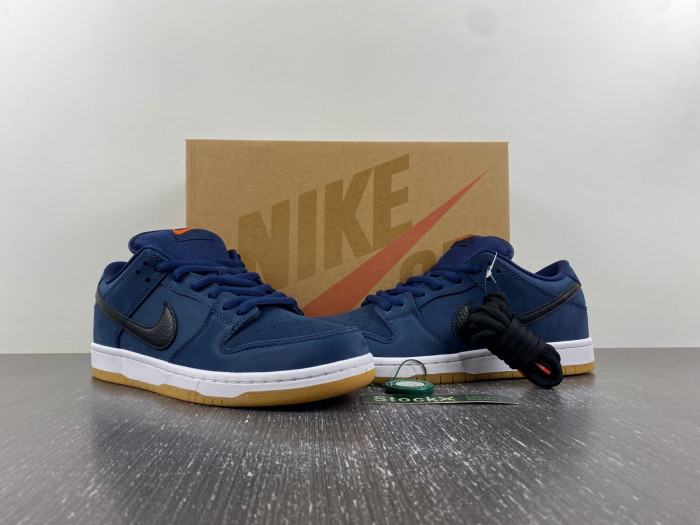 TB Nike SB Dunk Low Navy Black Gum CW7463-401