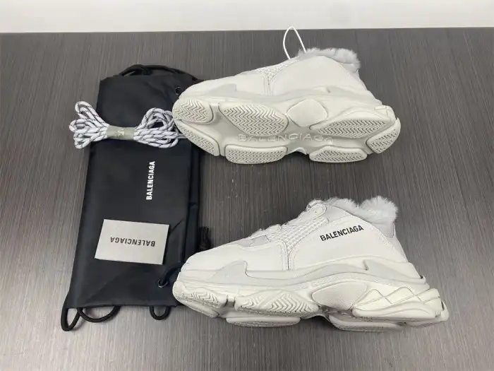 Cheap LY BLCG TRIPLE S SNEAKER 668563 W3CQ5 1210