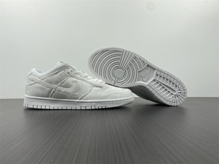 KICKWHO Dover Street Market x Nike Dunk Low Triple White DH2686-100