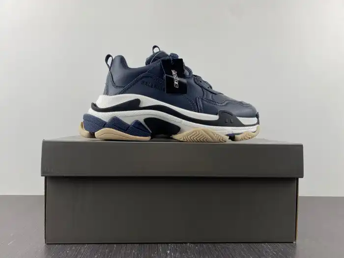 MaikeSneakers BLCG TRIPLE S SNEAKER 536737 W2FAD 4197