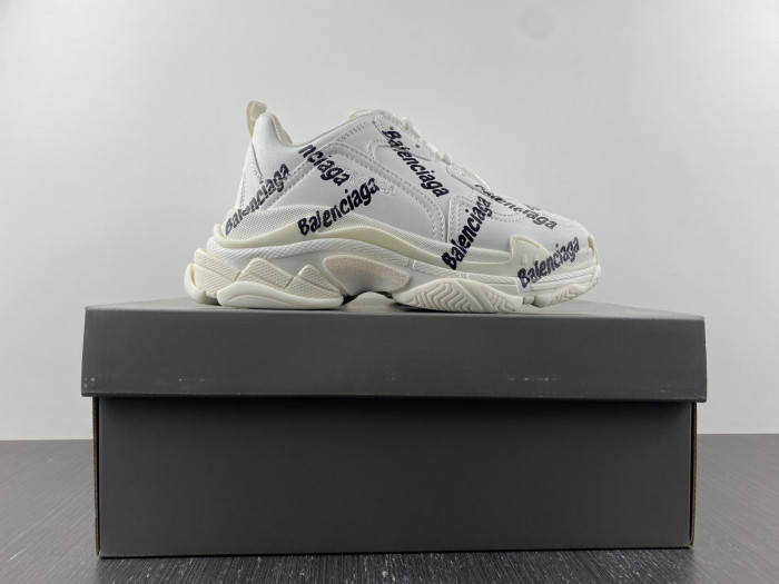 TB BLCG TRIPLE S SNEAKER 524039 W2FAB 9010