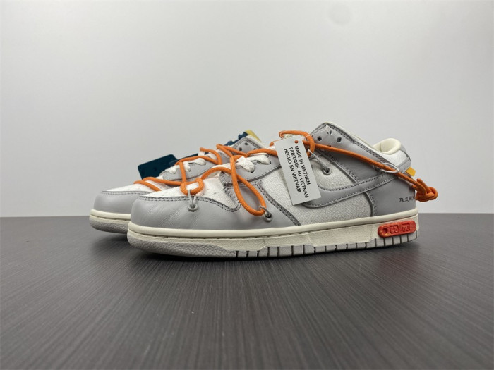 TB Off-White x Dunk Low 'Lot 44 of 50' DM1602-104