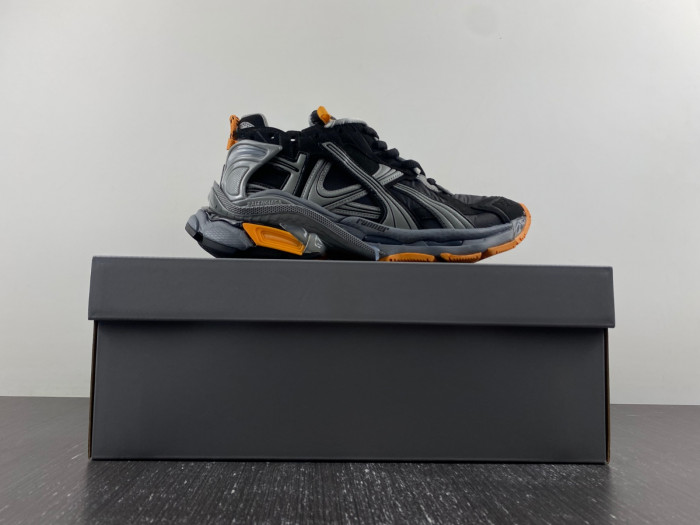 TB BLCG RUNNER SNEAKER 772774 W3RNY 4018