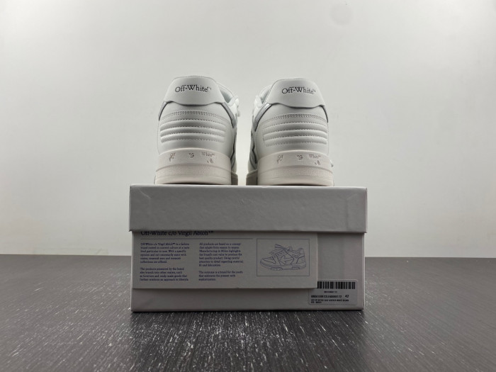 KICKWHO OFF-WHITE SNEAKER