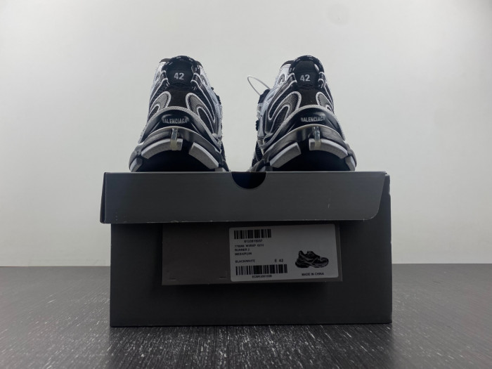 TB BLCG RUNNER 2.0 SNEAKER 779066-W3RBXP-0213