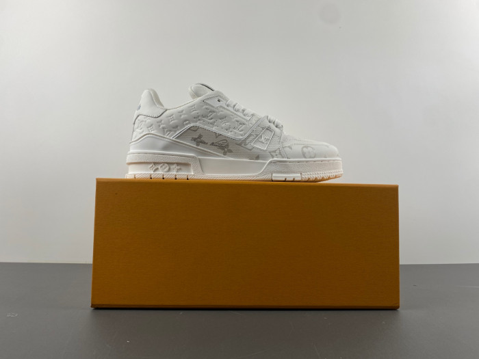 TB LV TRAINER SNEAKER 24052404