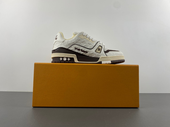 TB LV TRAINER SNEAKER 24052406