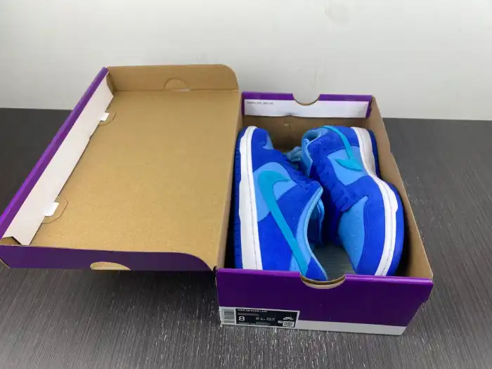 Reps LY Nike SB Dunk Low Blue Raspberry DM0807-400