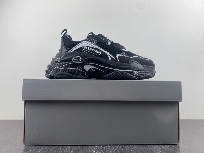 TB BLCG TRIPLE S SNEAKER 536737 W2FW6 0102