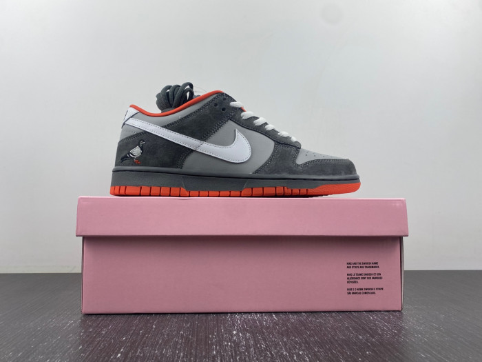 TB Nike SB Dunk Low Staple NYC Pigeon 304292-011