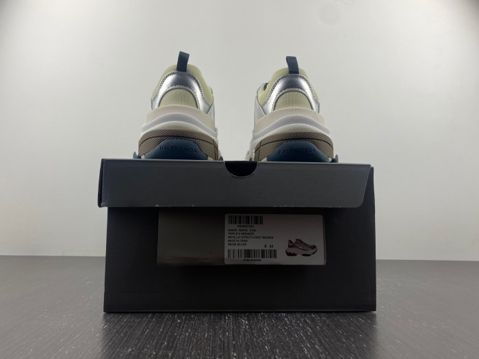 TB BLCG TRIPLE S SNEAKER 524039 W2FS2 8106