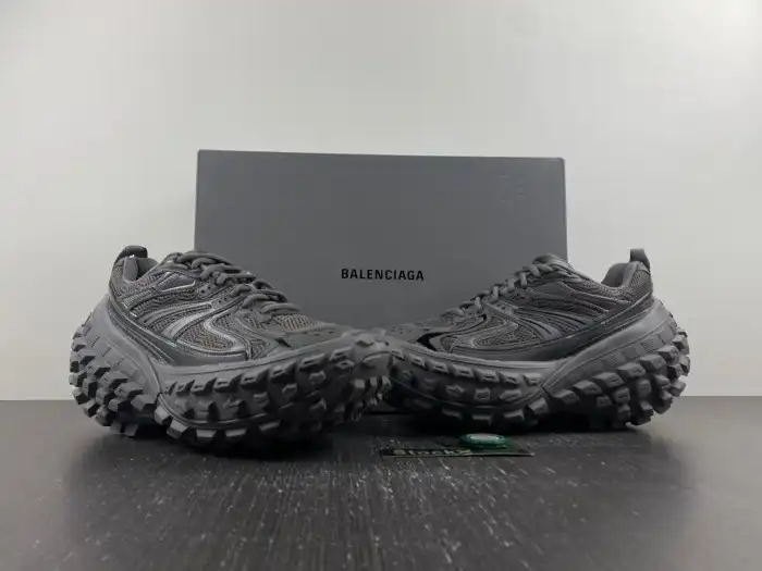 Reps LY BLCG DEFENDER SNEAKER 685613 W2RA6 3000