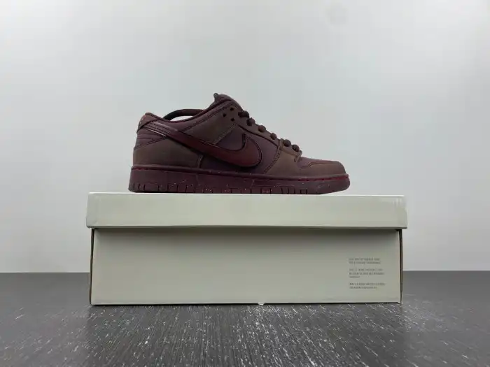 Reps LY Nike SB Dunk Low City of Love FN0619-600