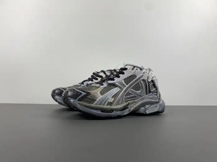 LY BLCG RUNNER SNEAKER 772774 W3RMU 2000