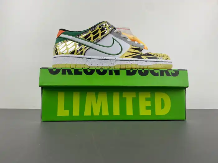 Cheap LY Nike Dunk Low What the Duck Away University of Oregon PE HV1454-100