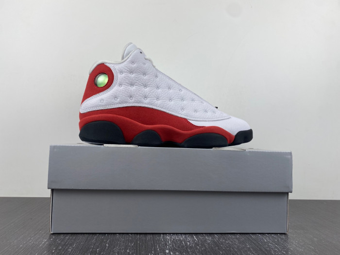 KICKWHO Jordan 13 Retro OG Chicago (2017) 414571-122