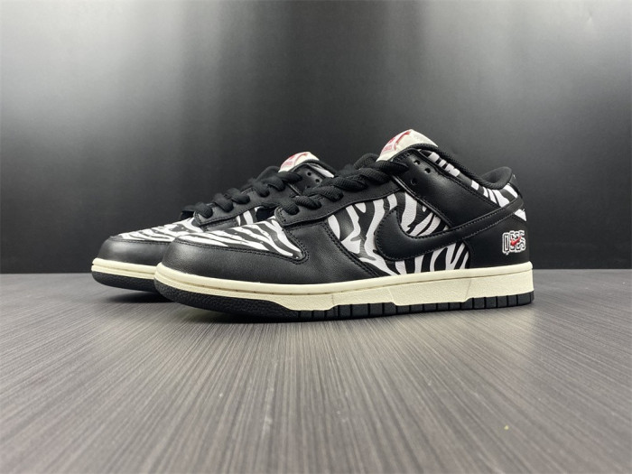 TB Quartersnacks x Dunk Low SB 'Little Debbies Zebra Cakes' DM3510-001