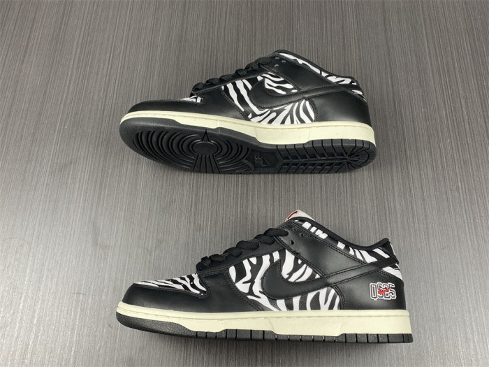 KICKWHO Quartersnacks x Dunk Low SB 'Little Debbies Zebra Cakes' DM3510-001