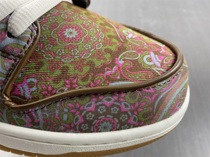 TB Nike SB Dunk Low Paisley DH7534-200