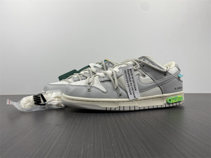 TB Nike Dunk Low Off-White Lot 42 DM1602-117