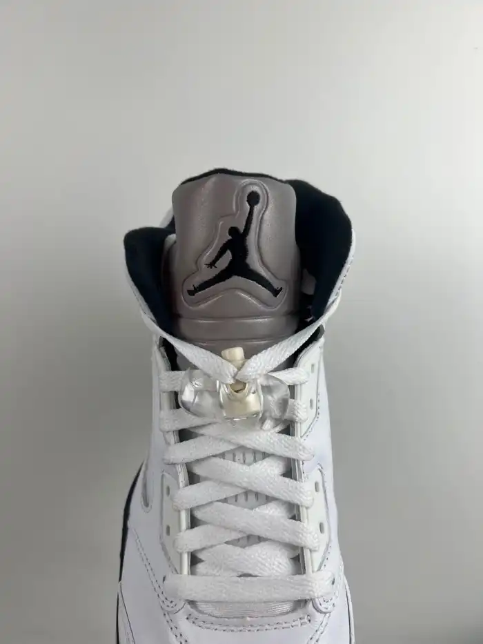 Reps HYPE AIR JORDAN 5 RETRO 'WHITE BLACK' DD0587-110