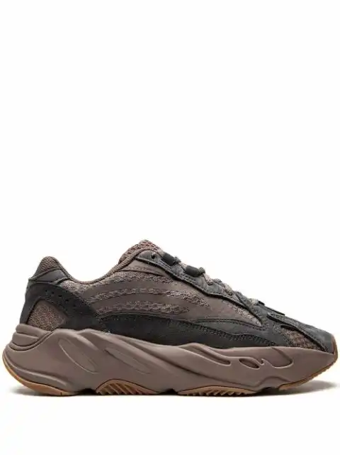 adidas Yeezy YEEZY Boost 700 V2 "Mauve" sneakers 