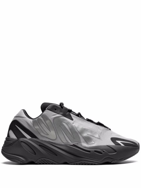 TB adidas Yeezy YEEZY 700 MNVN 