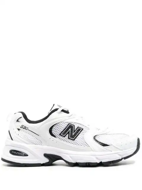 New Balance logo-patch low-top sneakers  