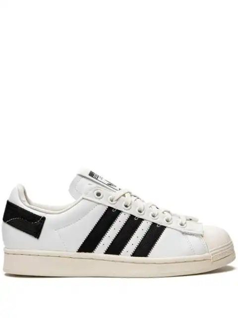 Affordable adidas Superstar 