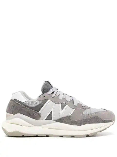 LUCY New Balance logo-patch panelled sneakers 