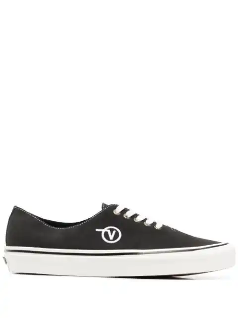 LY Vans low-top suede sneakers 