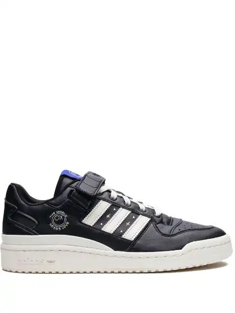 BK adidas Forum Low "André Saraiva" sneakers 