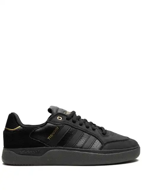 Affordable adidas Tyshawn Low sneakers 