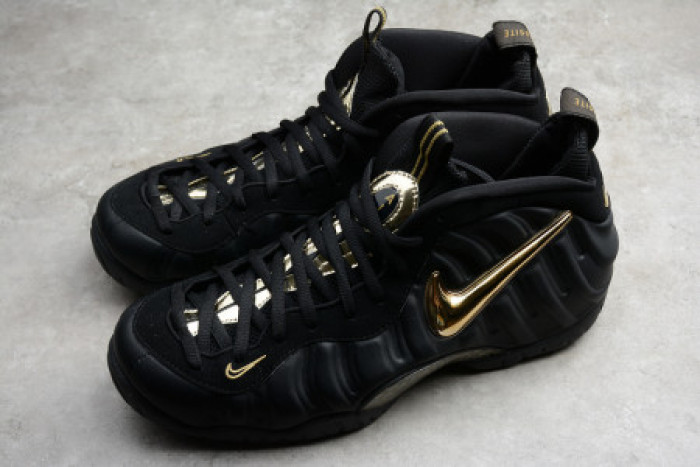 KICKWHO AIR FOAMPOSITE PRO BLACK METALLIC GOLD 624041-009