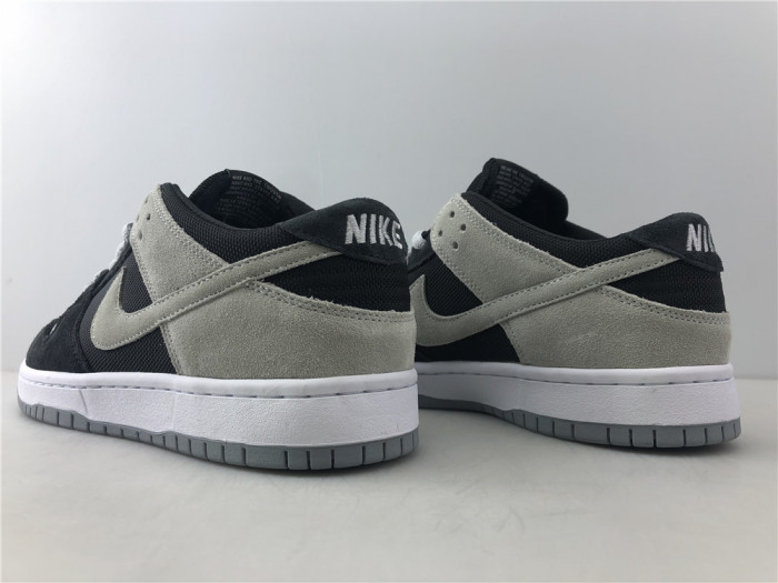 KICKWHO Nike Sb Zoom Dunk Low Pro Black Wolf Grey-White-White 854866-001