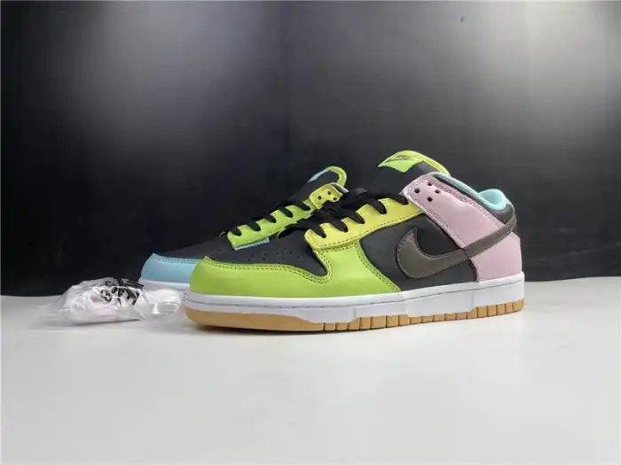 LY Nike Dunk Low SE Free.99 - Black DH0952-001