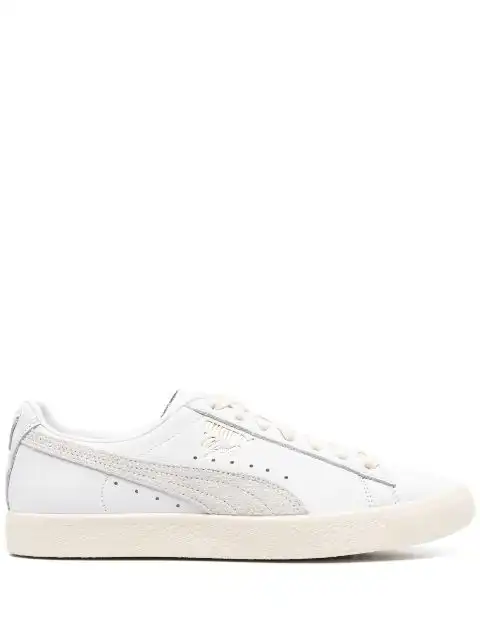 LY PUMA Clyde Base low-top sneakers 