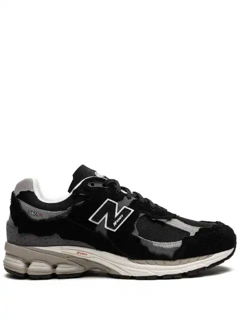 LUCY New Balance 2002R "Protection Pack - Black Grey" sneakers 