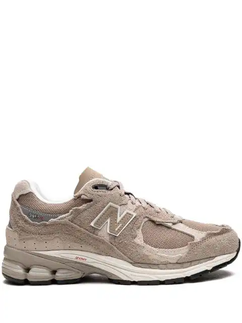 LUCY New Balance 2002RD "Driftwood Sea Salt" sneakers 