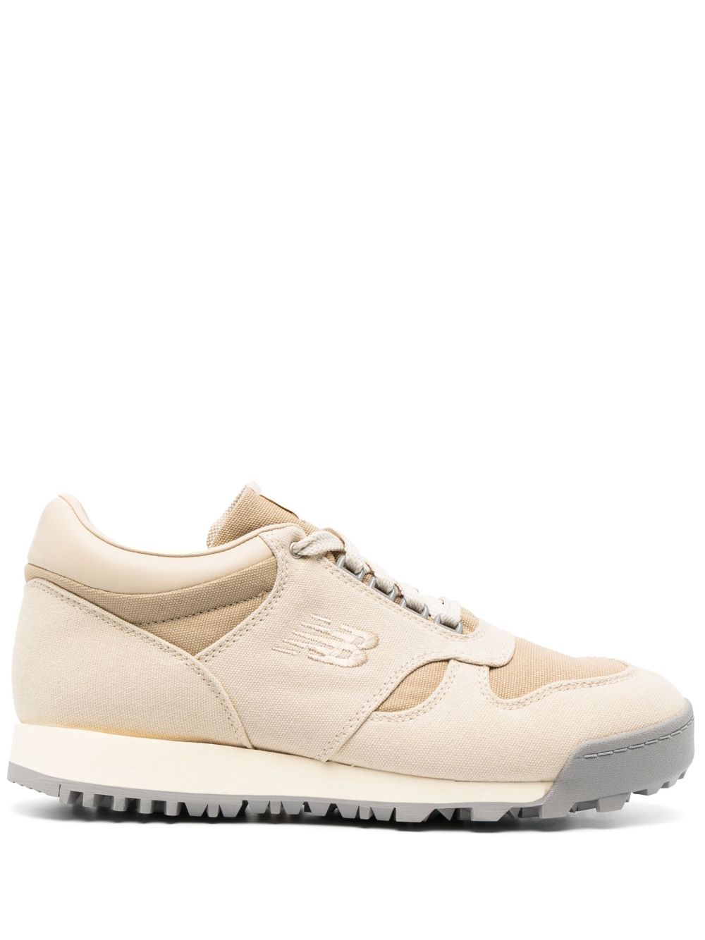 KICKWHO New Balance Rainier Low leather sneakers 