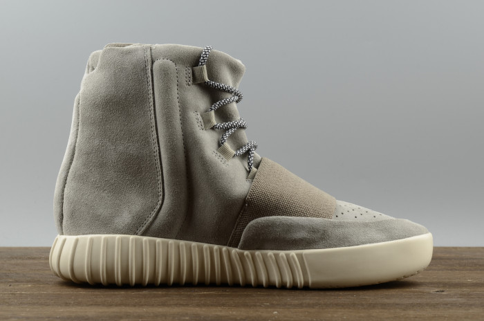 TB Kanye West x adidas Yeezy 750 Boost Grey B35309