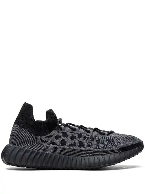 Husky adidas Yeezy Boost 350 V2 CMPCT  "Slate Onyx" sneakers 