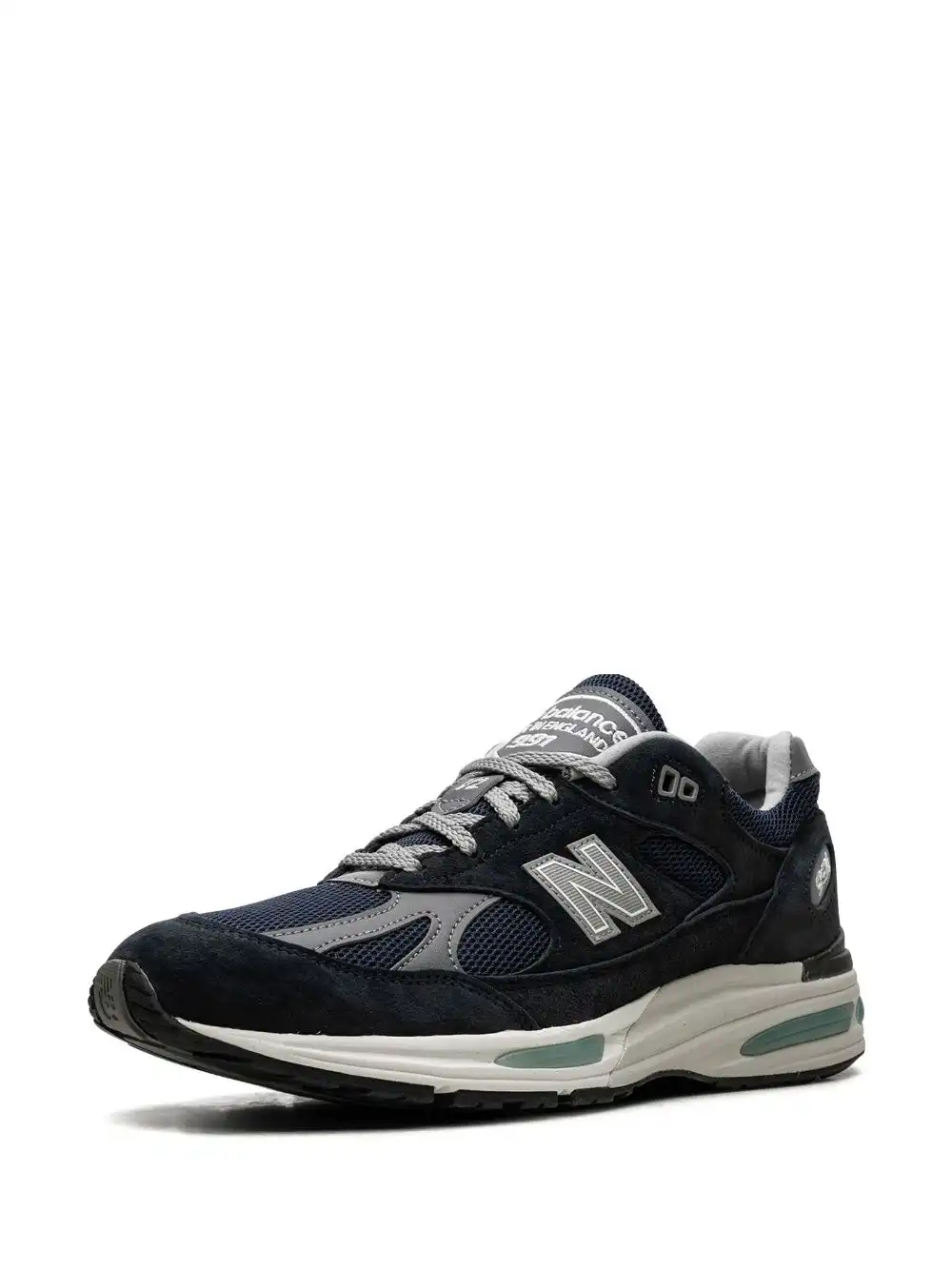 Cheap Husky New Balance 991v2 