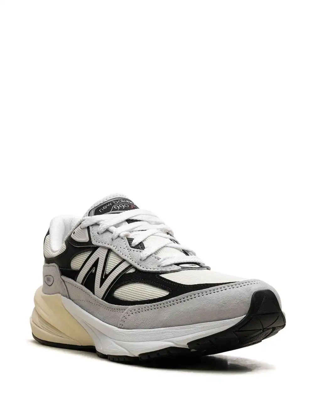 Hype LUCY New Balance 990v6 