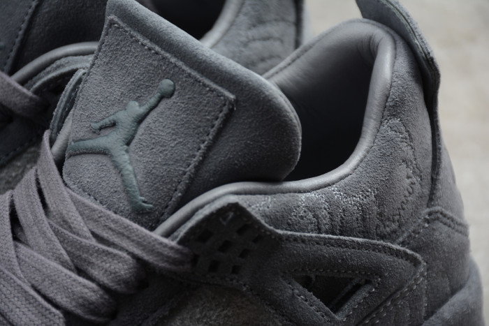 TB KAWS x Air Jordan 4 Cool Grey 930155-003