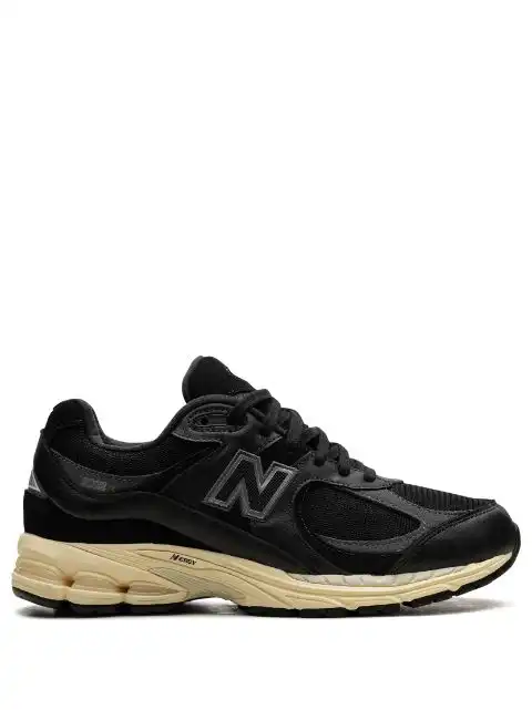 Bmlin Shoes New Balance M2002R 