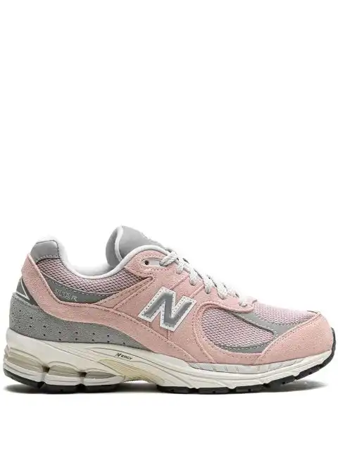 Husky New Balance 2002R 