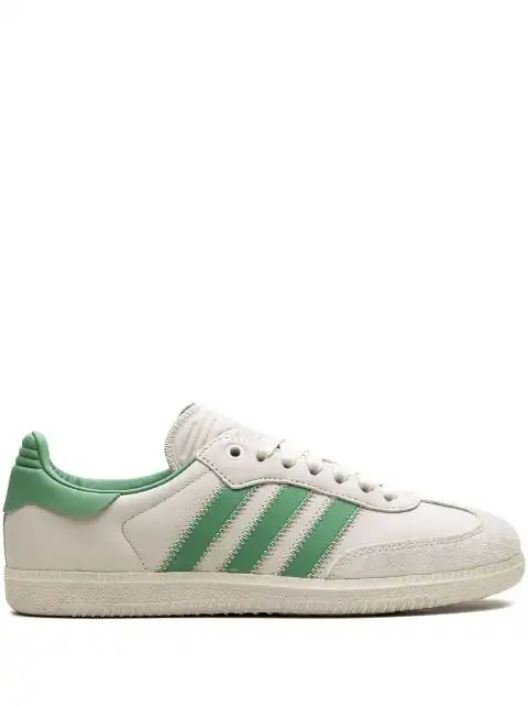 Husky adidas x Pharrell Williams Samba "Preloved Green" sneakers 