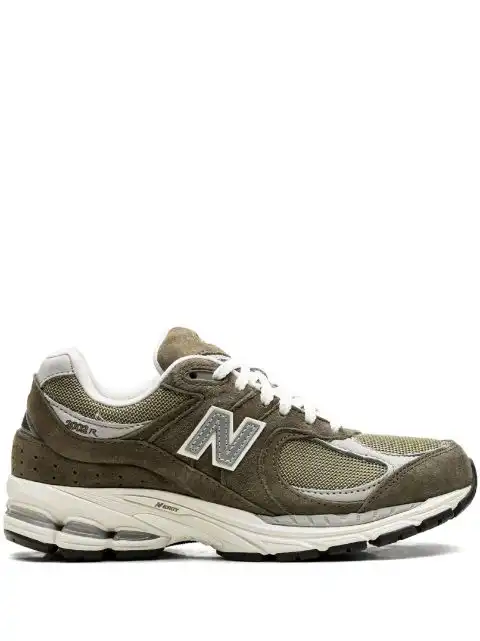 Husky New Balance 2002R 