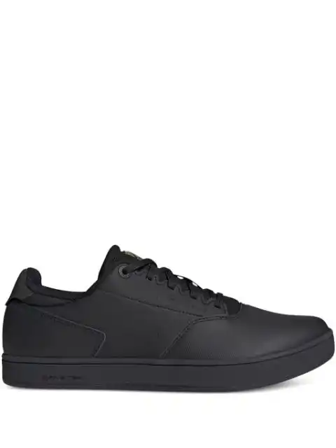 adidas Five Ten District Clips "Black"  